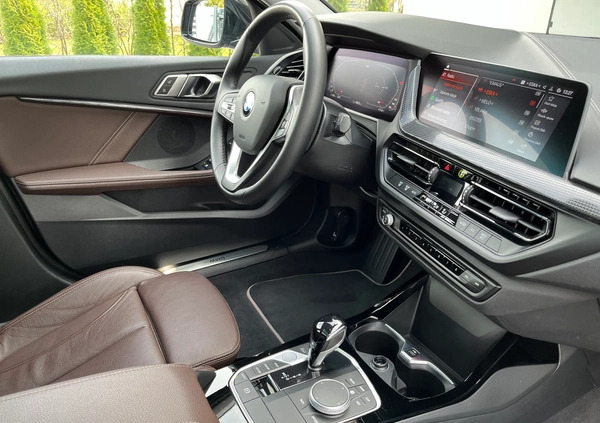 BMW Seria 1 cena 118900 przebieg: 16815, rok produkcji 2021 z Błażowa małe 562